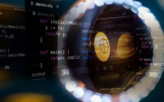 尉氏 api php源码,下载的php源码怎么运行呢？